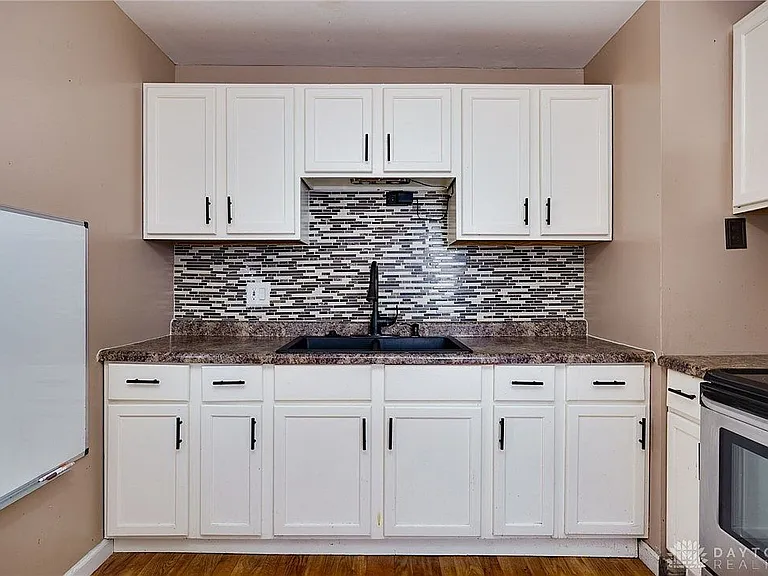 81 Thorpe Dr — Photo 11