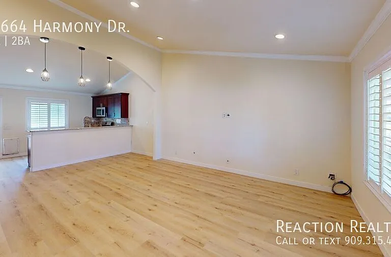 10664 Harmony Dr — Photo 3