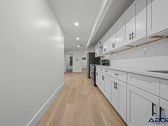 5th image of 350 Vernon Ave Floor 1