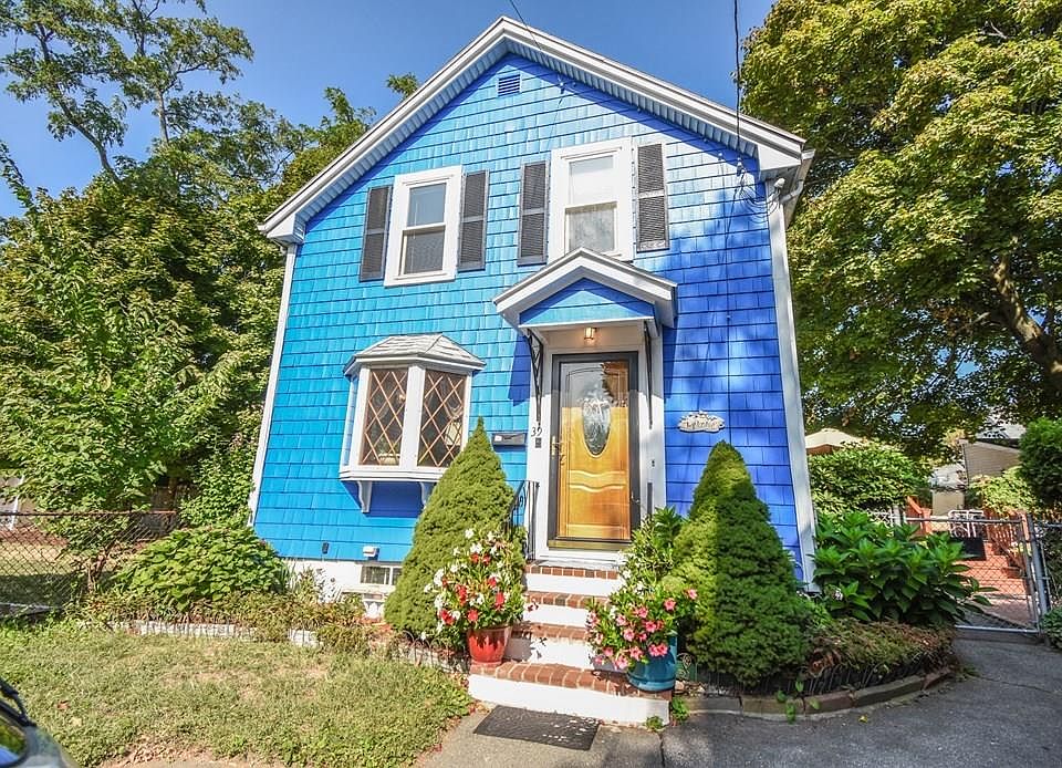 1st image of 39 Parkland Ave