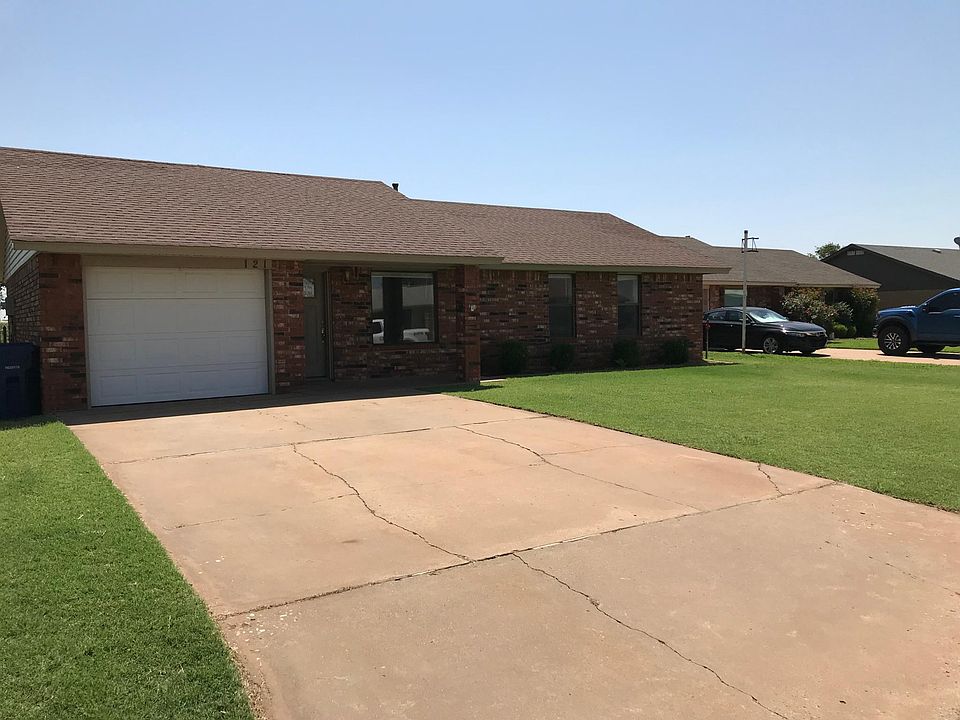 2nd image of 121 Anthony Dr