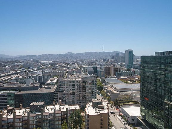 3rd image of 631 Folsom St Penthouse C
