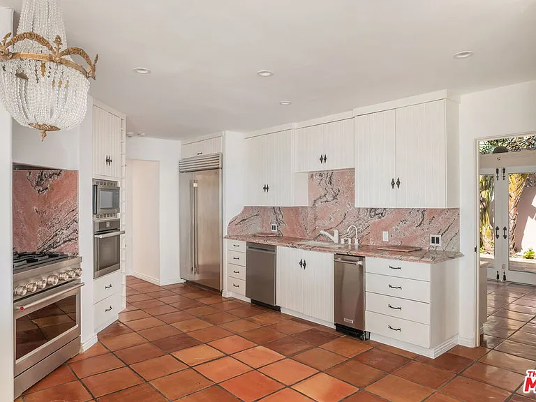 206 Bellino Dr — Photo 11