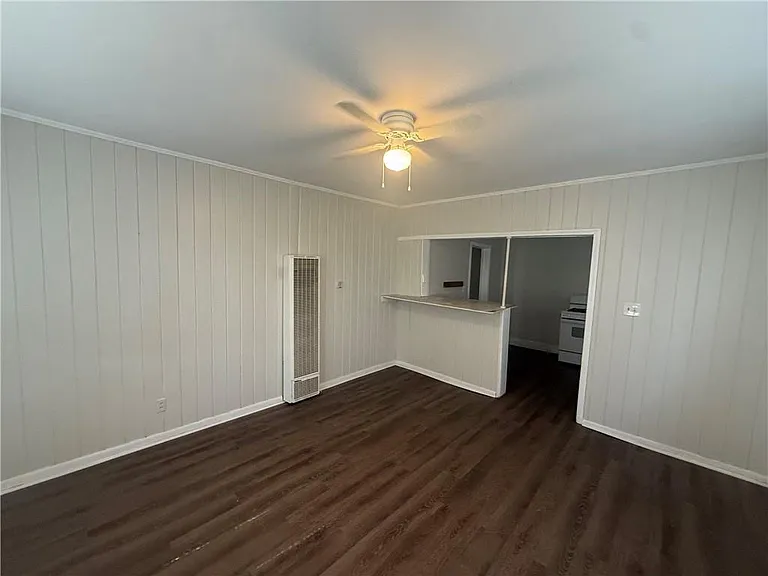 423 Devon St — Photo 11