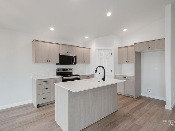 5th image of 5451 S Desert Cactus Ave
