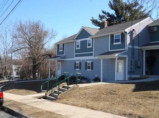 12 Buchanan Rd, New London, CT 06320