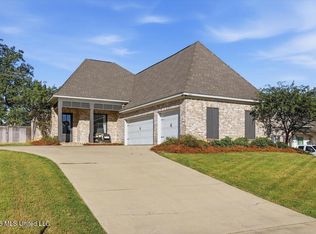 141 Camden Lake Dr, Madison, MS 39110