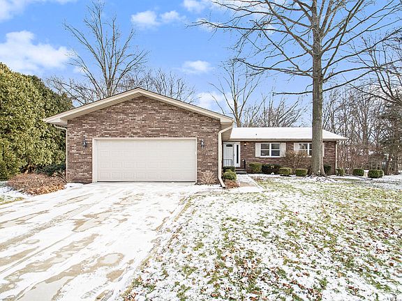 3rd image of 702 Brandonbury Dr