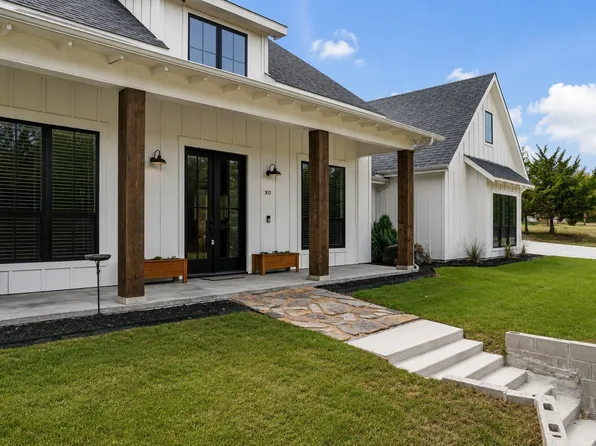 303 Cates Rd, Van Alstyne, TX 75495