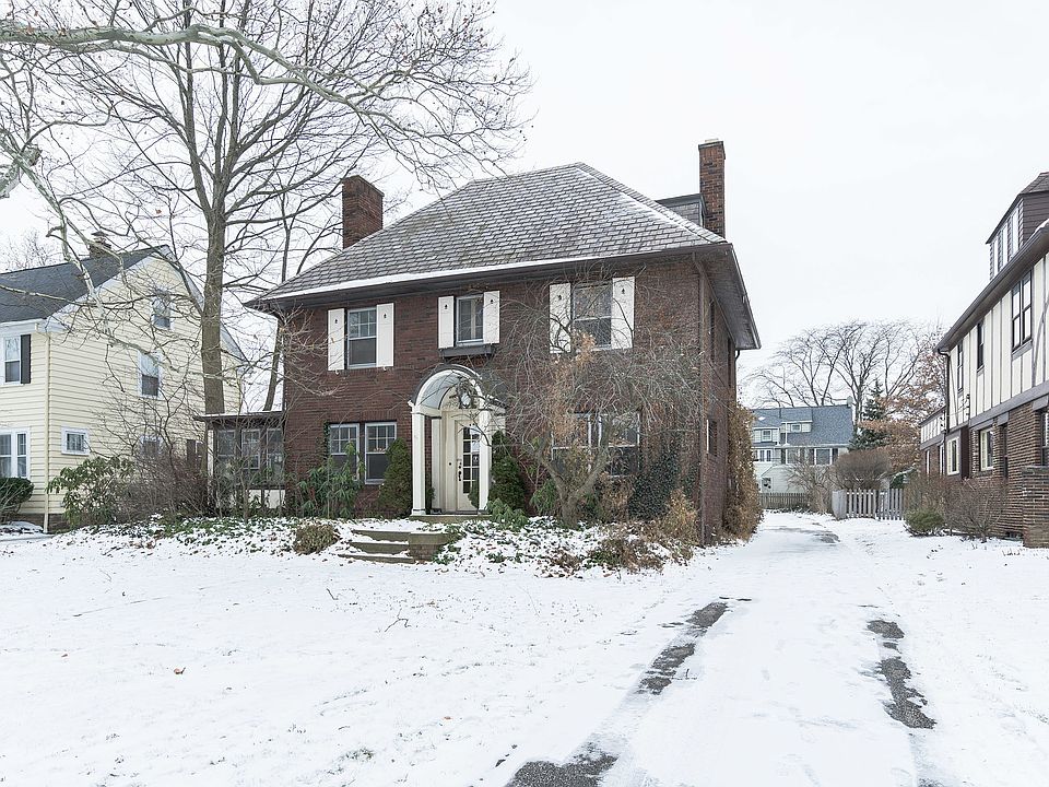 1st image of 3014 Huntington Rd