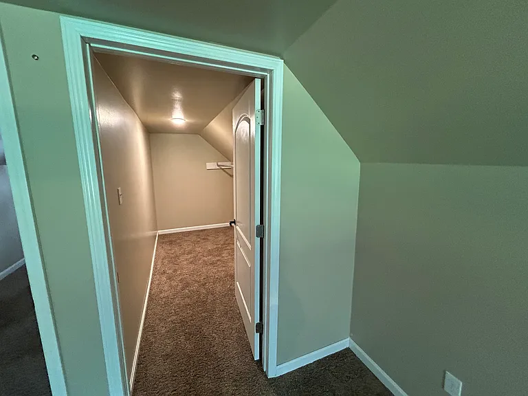 1210 Nashville St — Photo 15