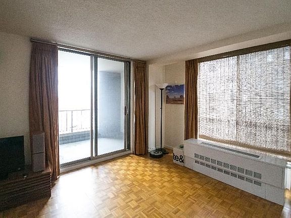 4th image of 44 Washington St APT 701