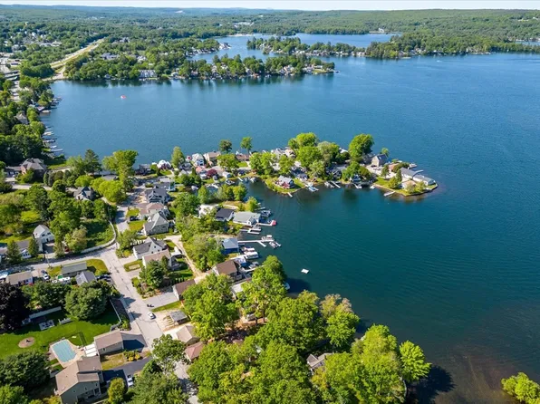 11 Point Pleasant Ave, Webster, MA 01570