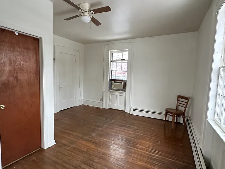 8746 Main St #4 — Photo 7
