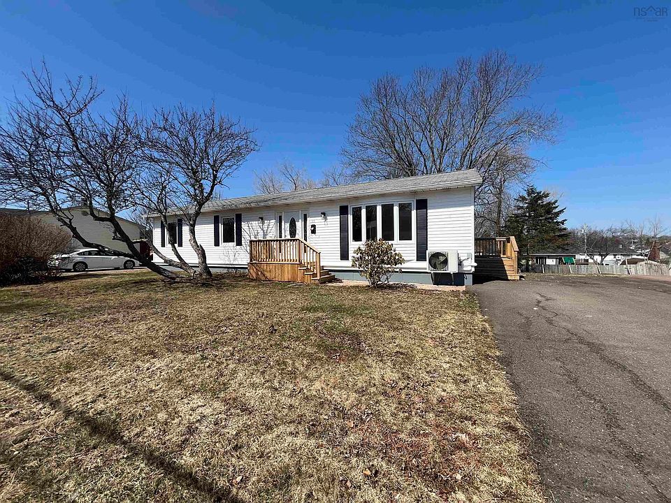1st image of 39 Rogers Ave