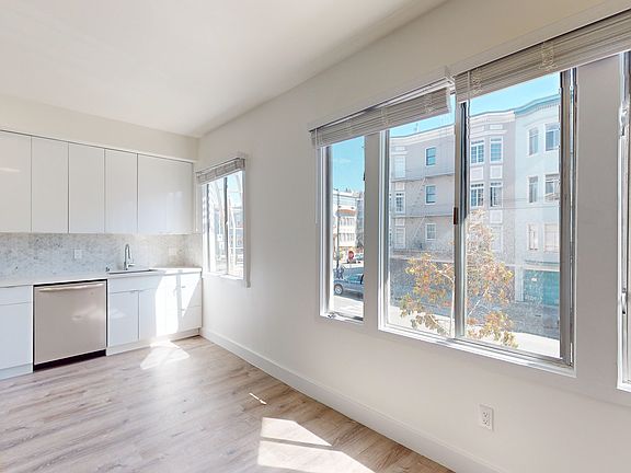 4th image of 3201 Octavia St APT 103
