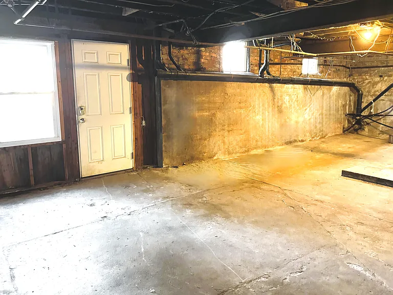 Full walk-out unfinished basement
