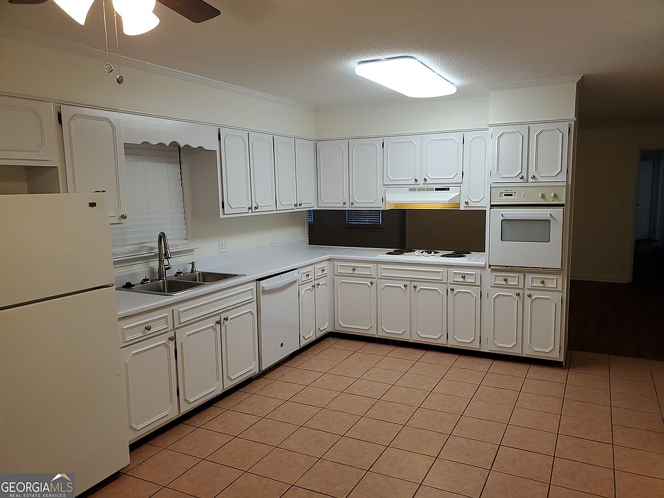 2nd image of 309 Beachwood Dr