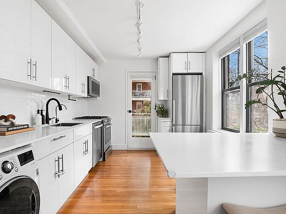 3rd image of 9511 Shore Rd APT 101