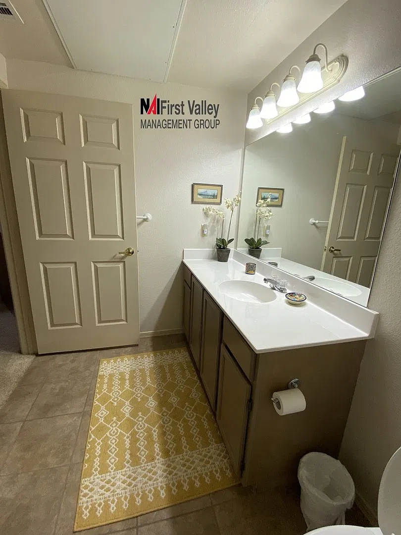 1 Bedroom, 1 Bath Executive — Photo 4