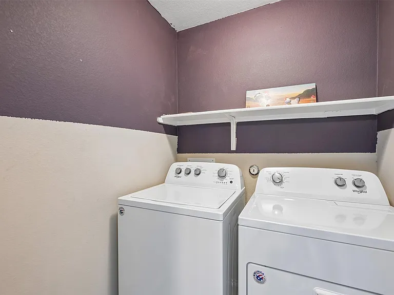 140 Lynn Crest Bnd — Photo 25