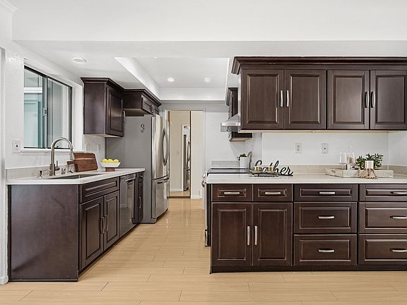 5th image of 7518 Rosedale Ct