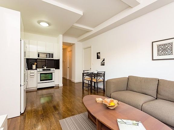 4th image of 212 W 91st St APT 925