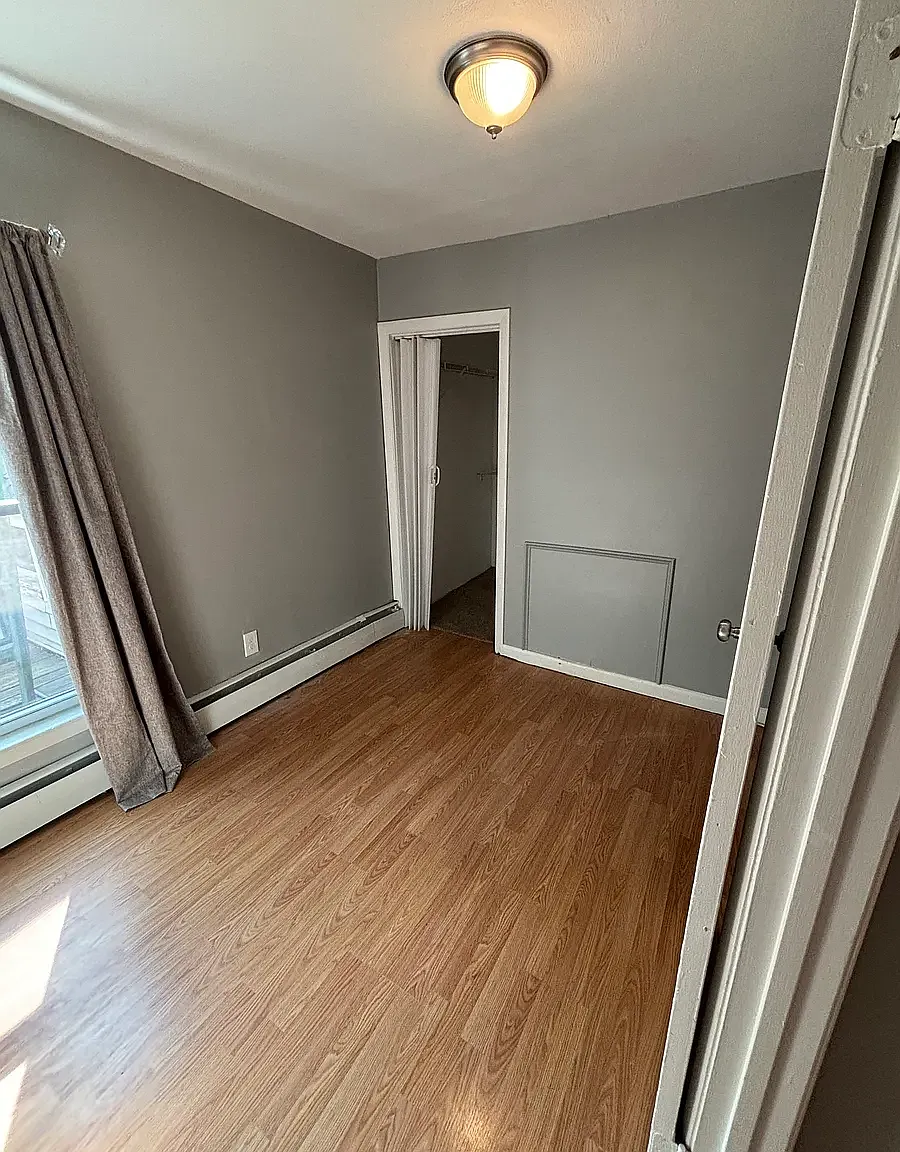 2 bed, 800 sqft, $2,000 — Photo 3