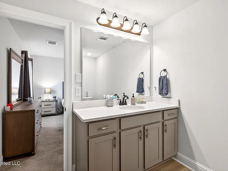 18102 Evergreen Dr — Photo 19