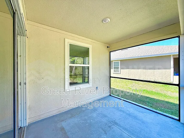 8704 Lake George Cir W — Photo 39