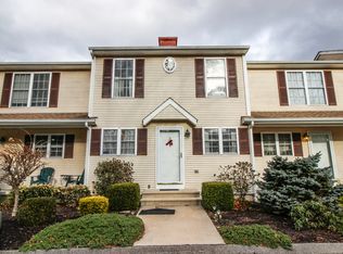 24 Fairway Dr UNIT 2, Ledyard, CT 06339