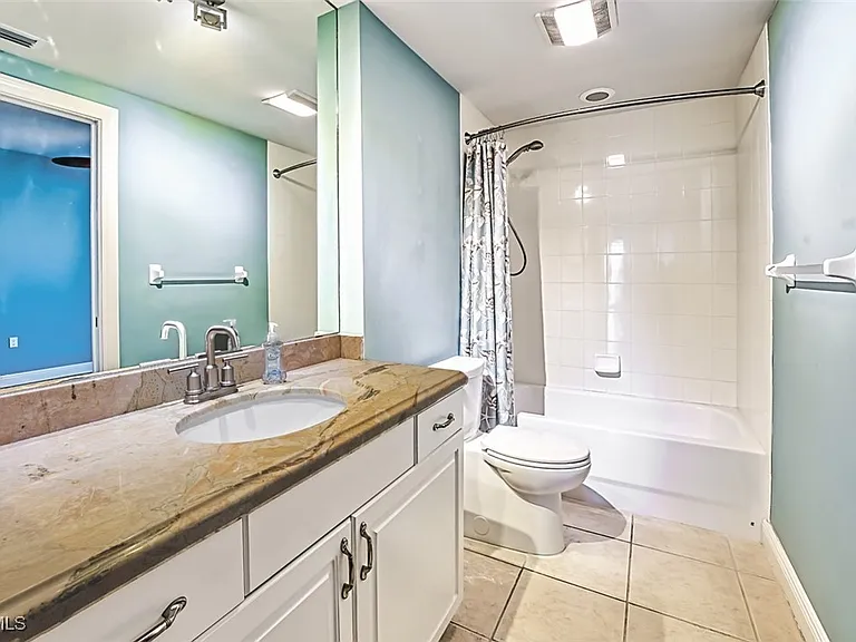 2104 W 1st St #1004 — Photo 33
