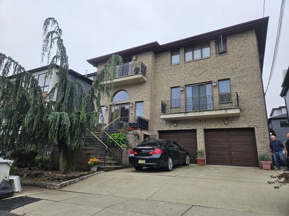 56 Grant Ave #1
