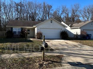 5858 Rolling Bluff Ln, Indianapolis, IN 46221