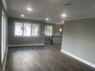 85 W Somerset St, Raritan, NJ 08869
