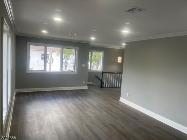 85 W Somerset St