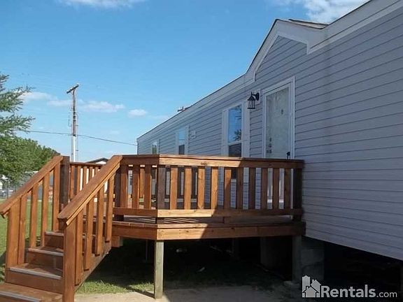 5th image of 933 Cardinal Dr