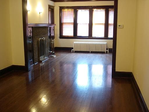 4th image of 1827 S Clarence Ave