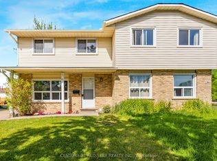 26 A Helene Cres, Waterloo, ON N2L 5E5