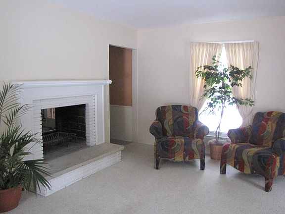 2nd image of 4245 W Newland Dr