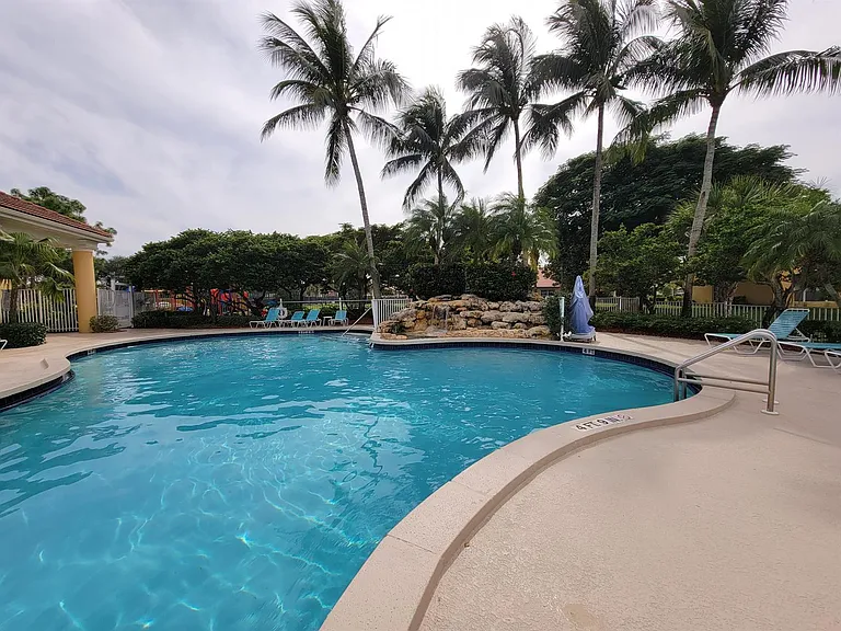 3041 Casa Rio Ct — Photo 32
