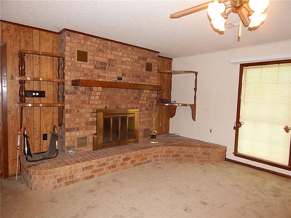 4th image of 469 Bennys Ln