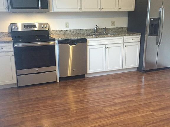 Kitchen *different floor in this unit*