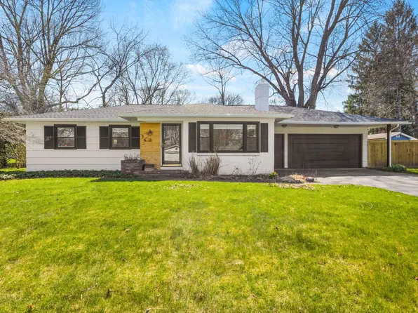 36 Callingham Rd, Pittsford, NY 14534