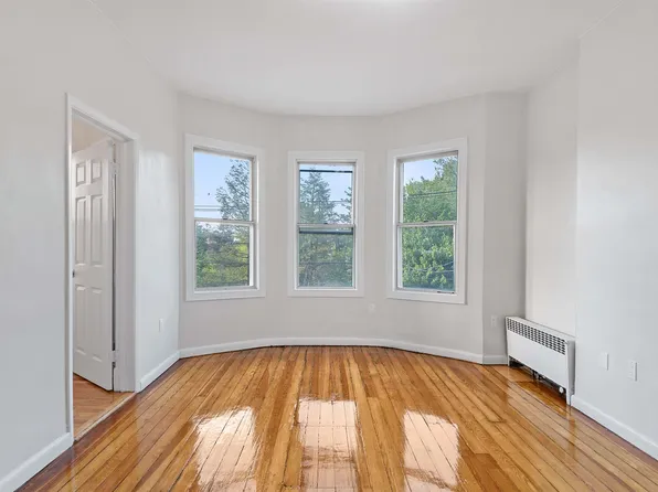 313 23rd Street image 2 of 17