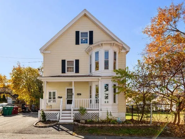 71 Bolton St, Lowell, MA 01852