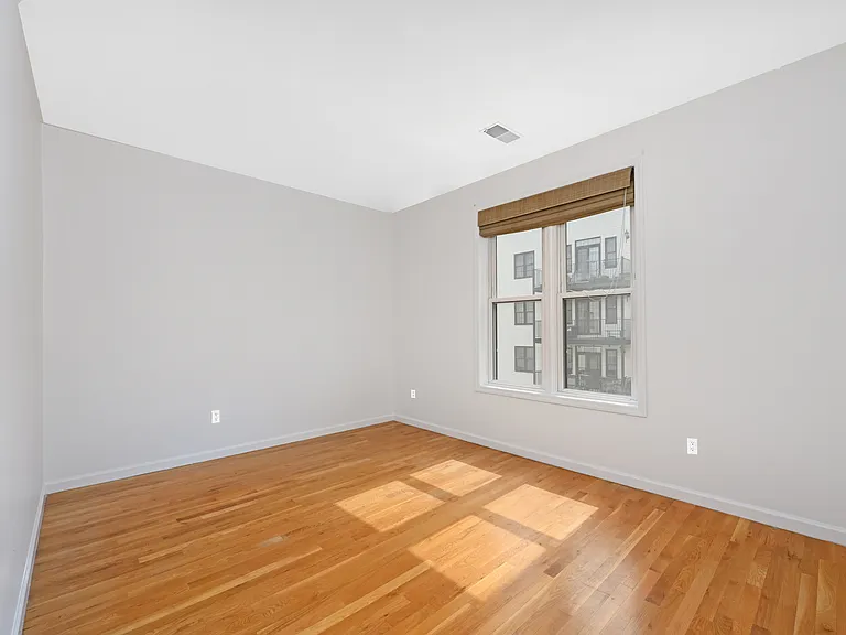 901 Madison St #5D — Photo 14