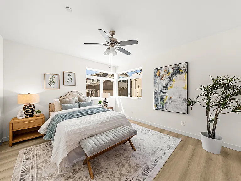 114 Cultivate — Photo 10