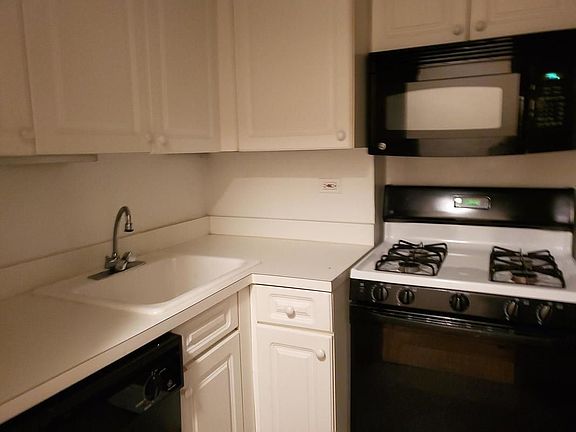 3rd image of 340 E 51st St APT 5A