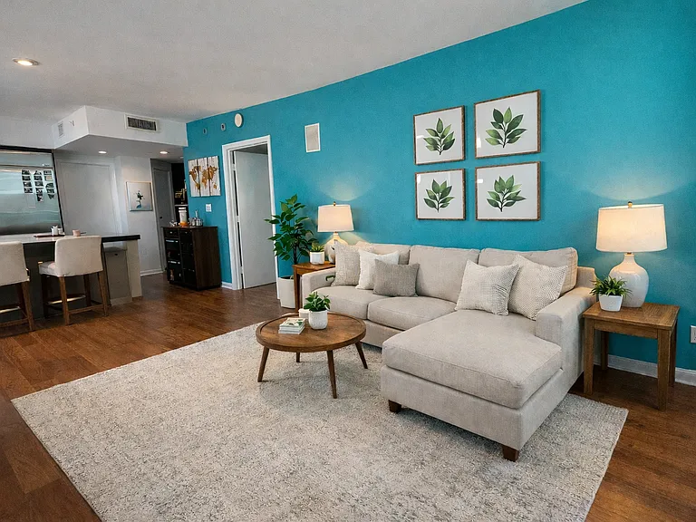 55 SE 6th St #3107 — Photo 3